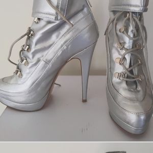 Bulk shoes and dresses